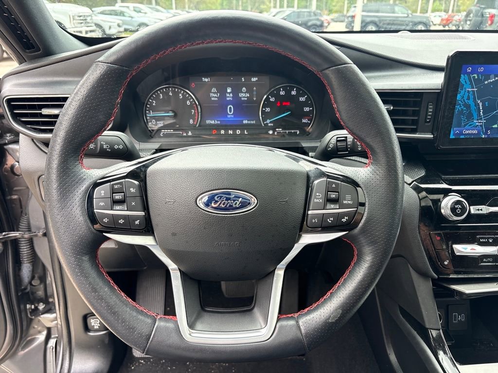 Used 2022 Ford Explorer ST-Line w/ Class IV Trailer Tow Package image 18