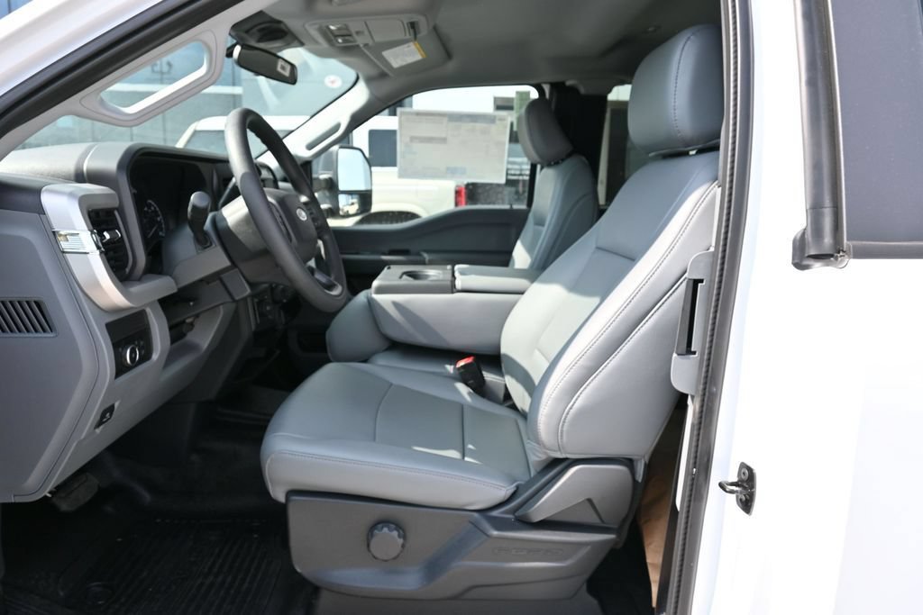 New 2026 Ford F550 4x4 Supercab Super Duty image 3