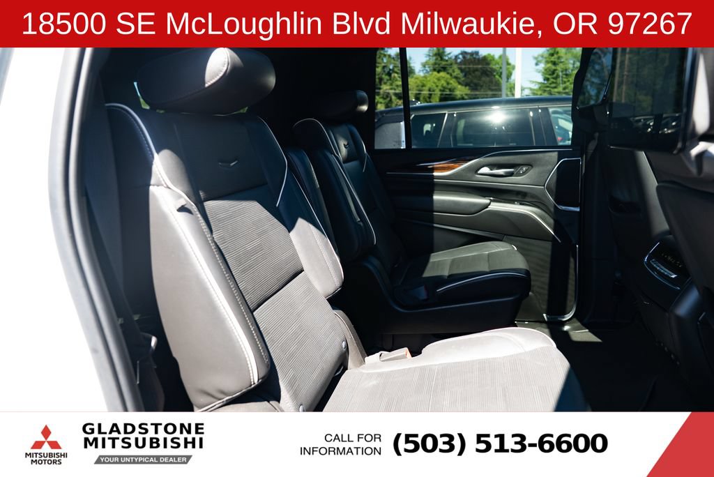 Used 2021 Cadillac Escalade ESV Premium Luxury w/ Performance Package AWD/4WD image 22