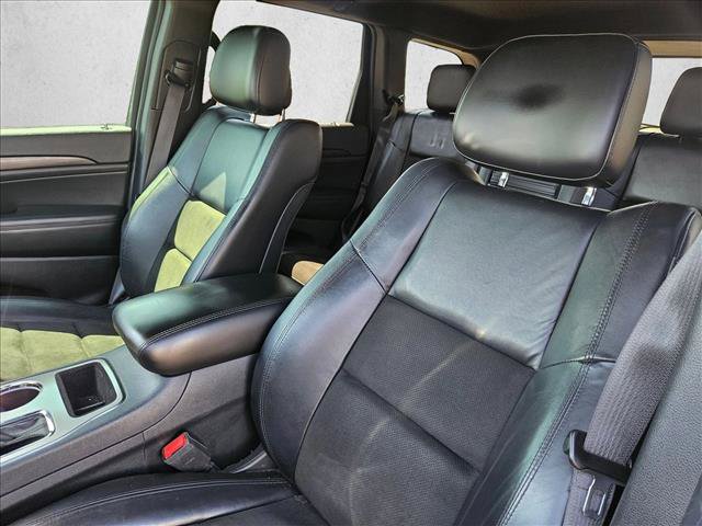 Used 2020 Jeep Grand Cherokee Altitude RWD image 12