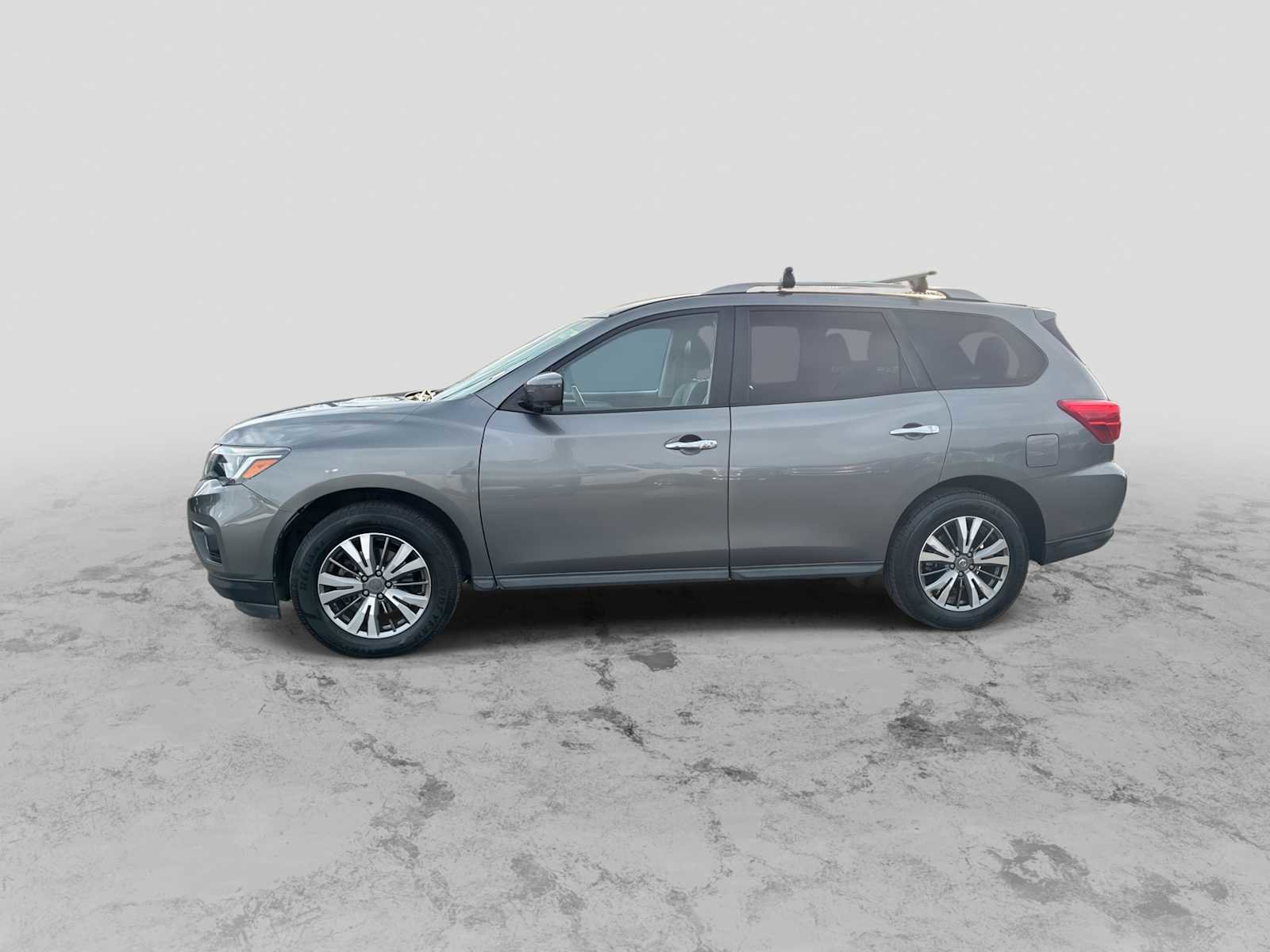 Used 2020 Nissan Pathfinder SL image 5