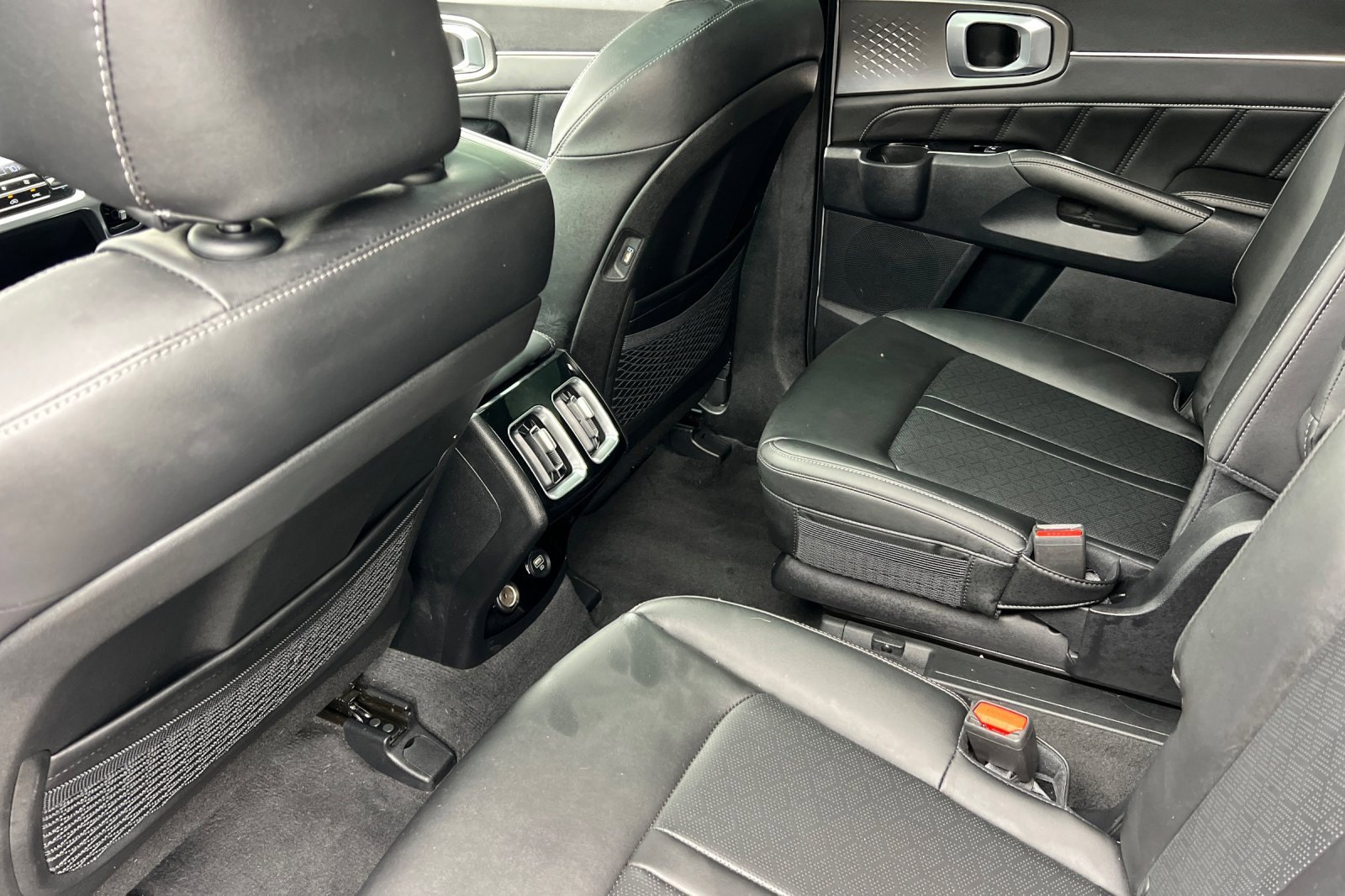 Certified 2022 Kia Sorento SX image 15