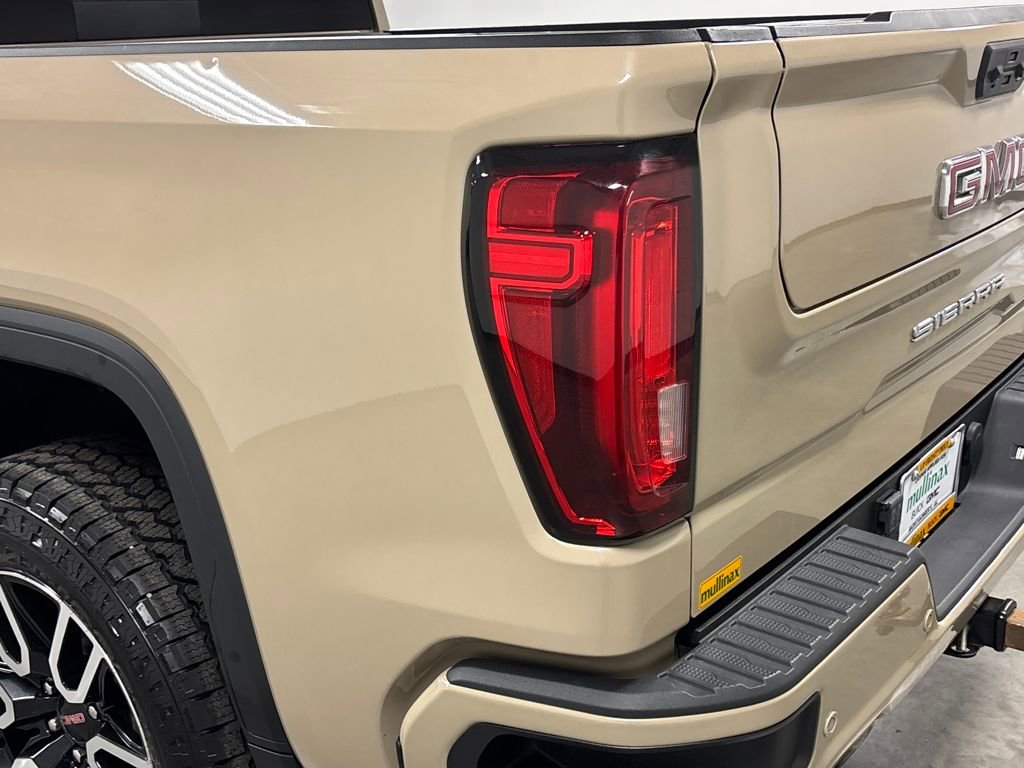 Used 2022 GMC Sierra 1500 AT4 w/ AT4 Premium Package image 14