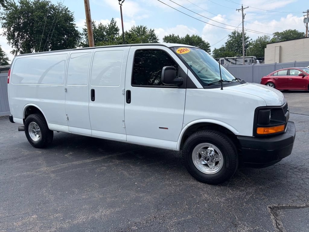 Used 2014 Chevrolet Express 2500 Extended RWD image 24