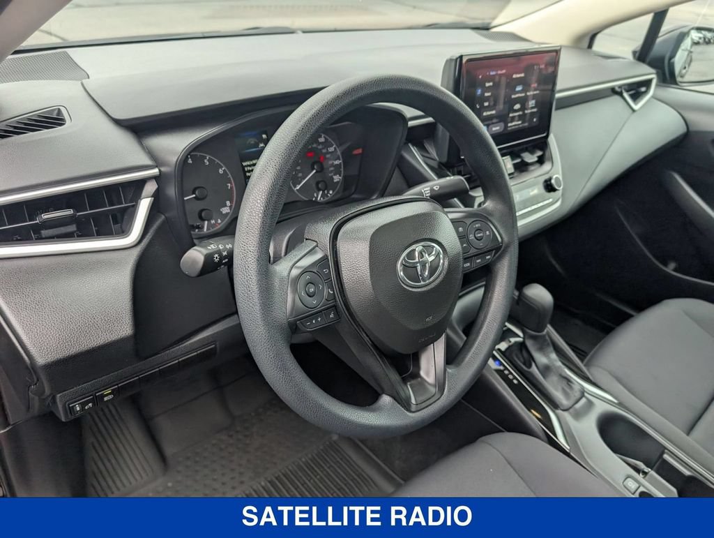Used 2025 Toyota Corolla LE w/ LE Premium Package FWD image 12