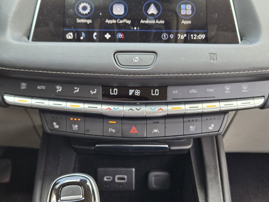 Used 2021 Cadillac XT4 Premium Luxury FWD image 24