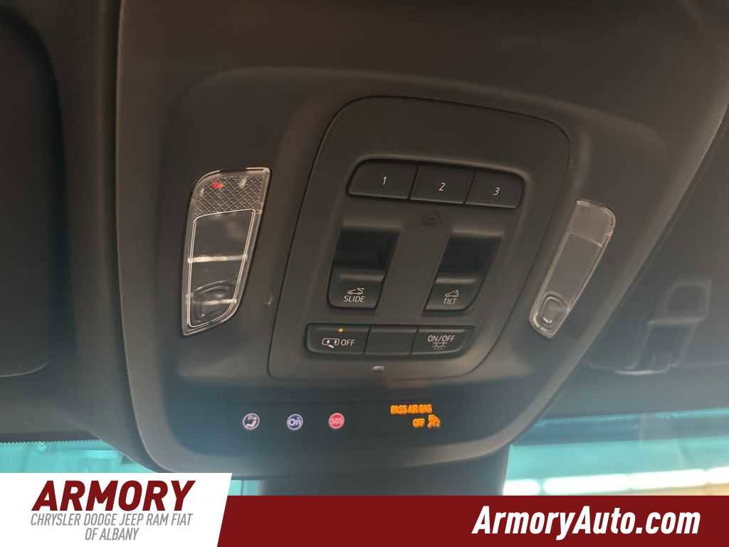 Used 2021 Cadillac CT4 V w/ Technology Package image 25