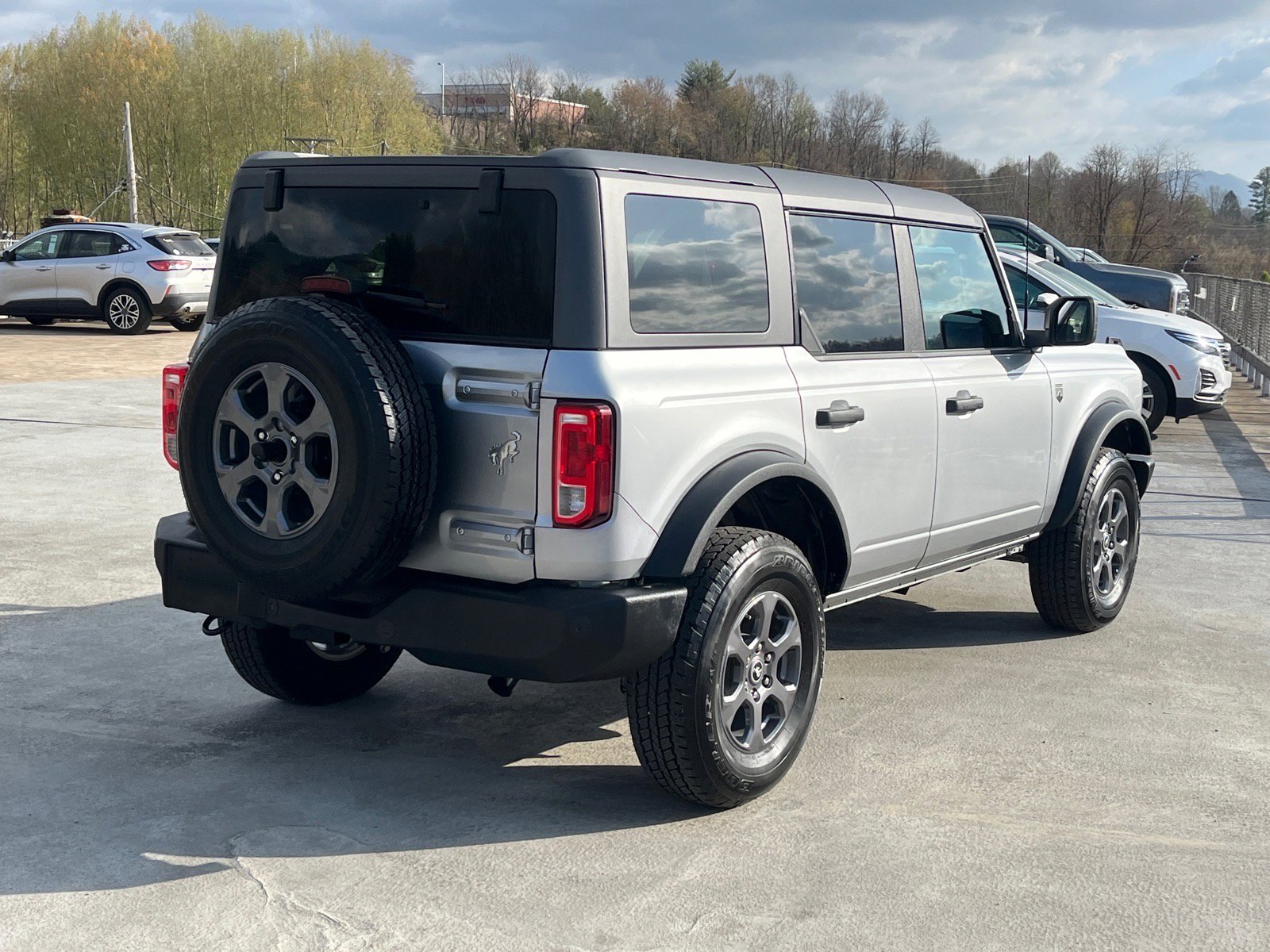 Used 2024 Ford Bronco Big Bend image 3