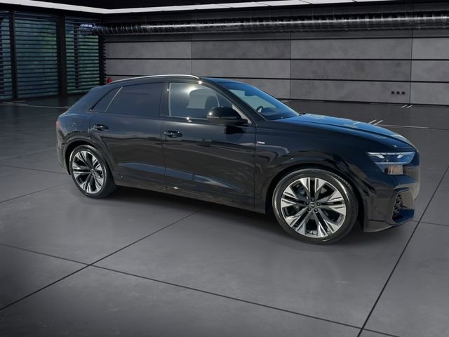Used 2025 Audi Q8 Premium Plus AWD/4WD image 2