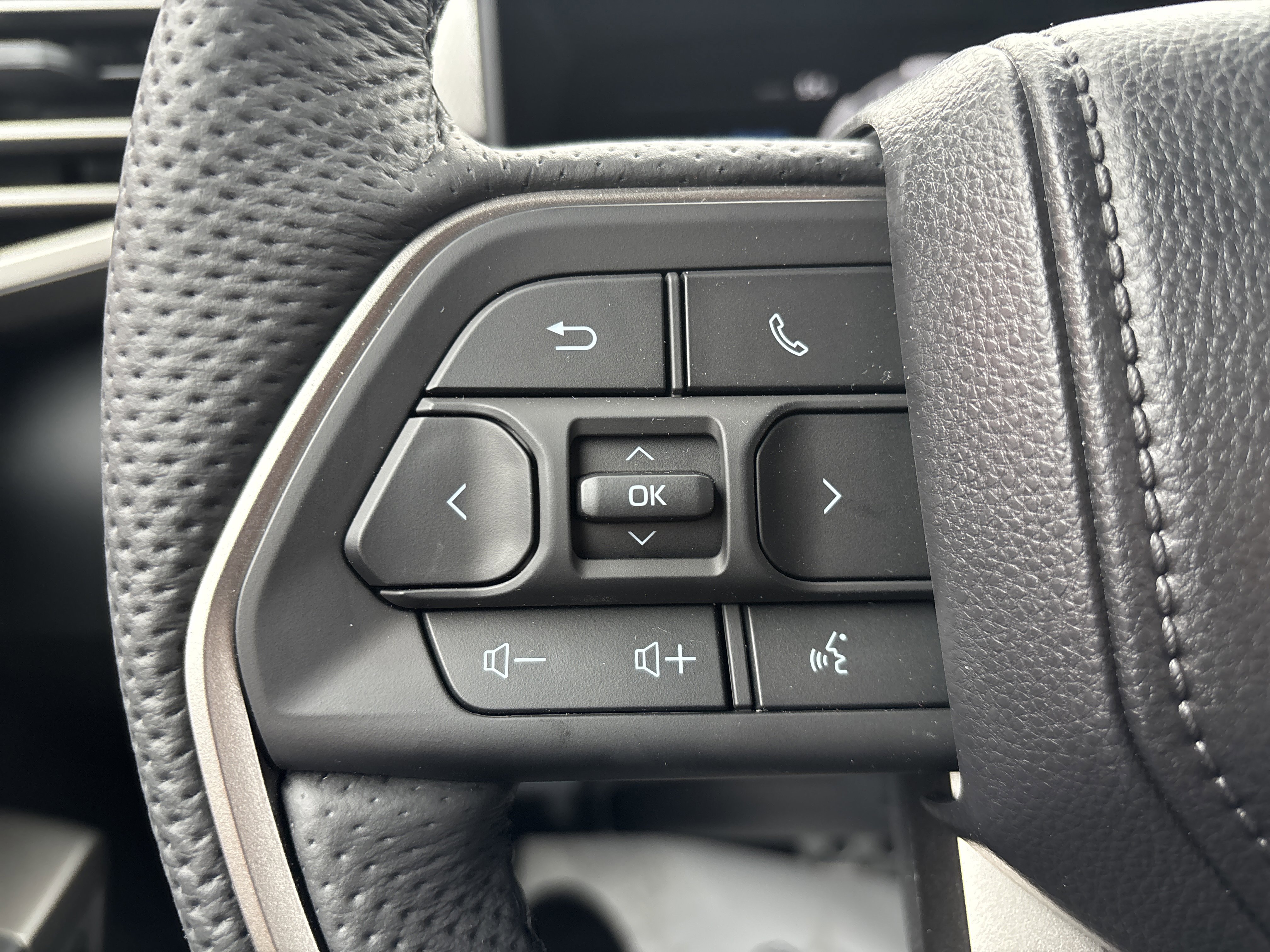 Used 2025 Toyota Sequoia Limited w/ TRD Off-Road Package image 14