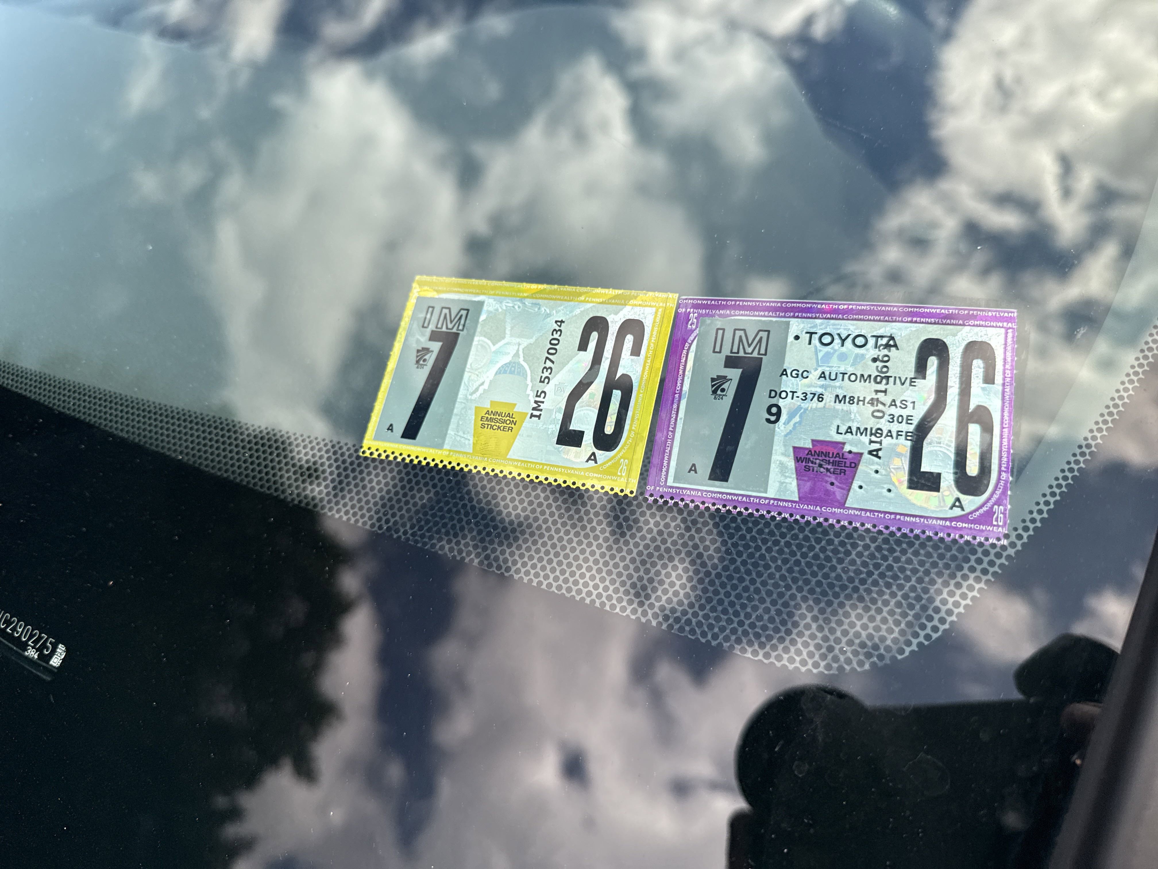 Used 2022 Toyota RAV4 XLE image 4