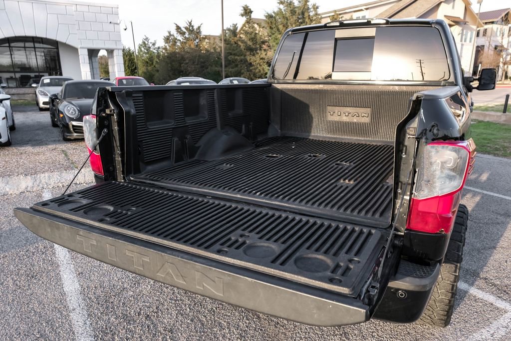 Used 2018 Nissan Titan SV w/ SV Convenience Package image 49