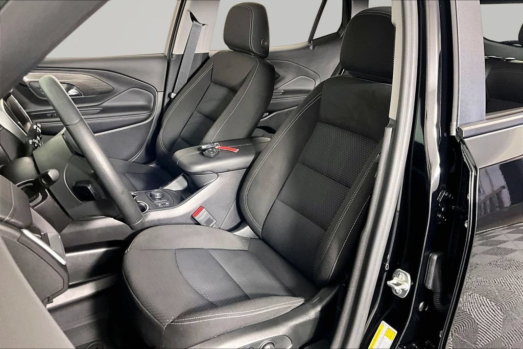Used 2024 GMC Terrain SLE w/ Driver Convenience Package FWD image 20