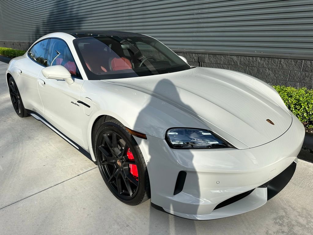 Used 2025 Porsche Taycan 4S image 11