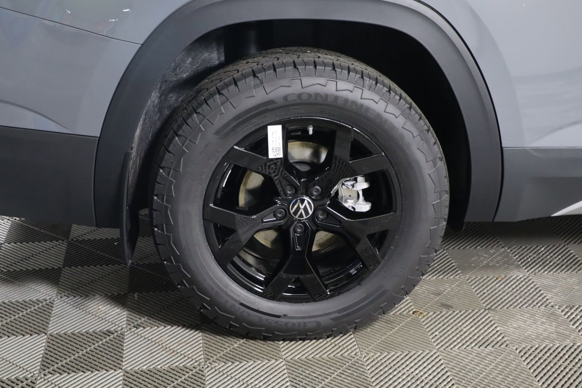 Used 2025 Volkswagen Atlas Peak Edition SE image 52