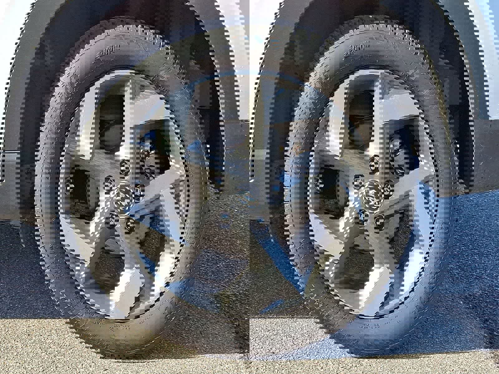 Used 2024 Hyundai Venue SEL image 37