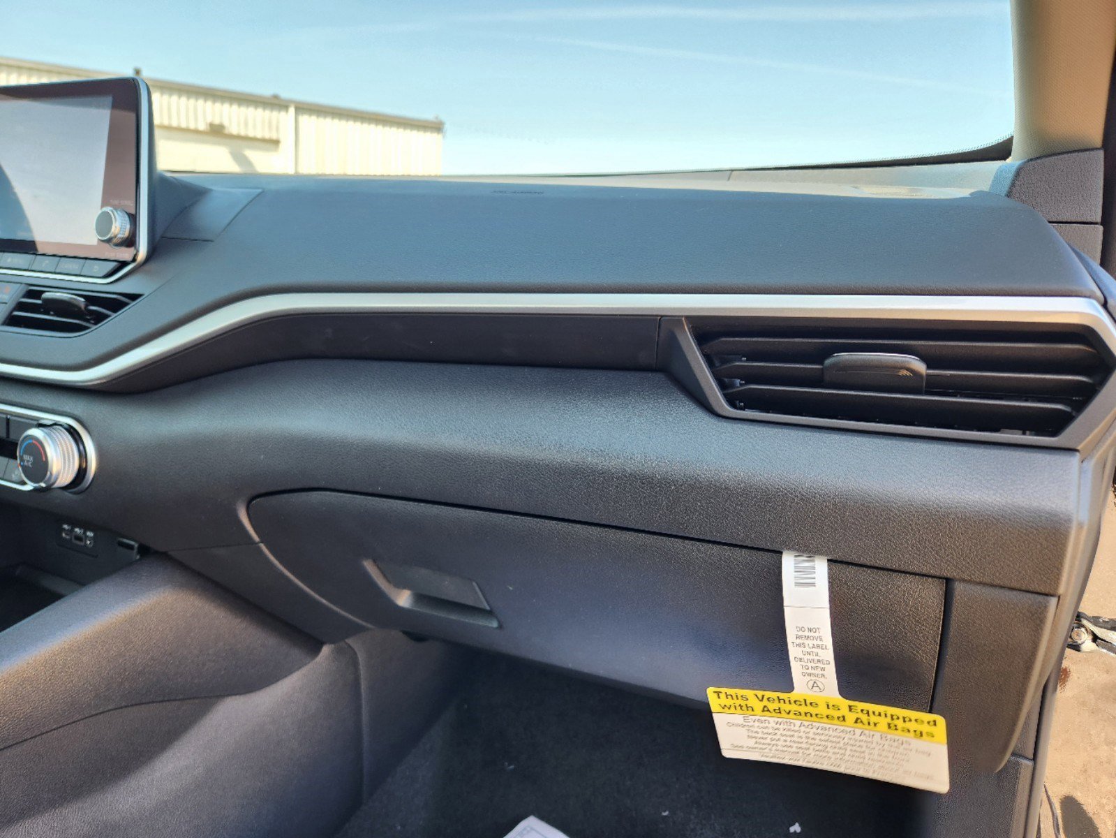 New 2025 Nissan Altima 2.5 S image 9