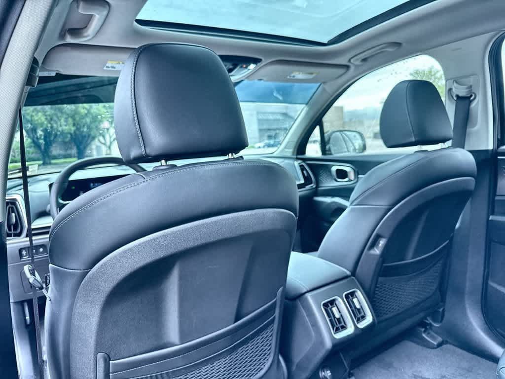 Certified 2026 Kia Sorento EX w/ EX Premium Package FWD image 23