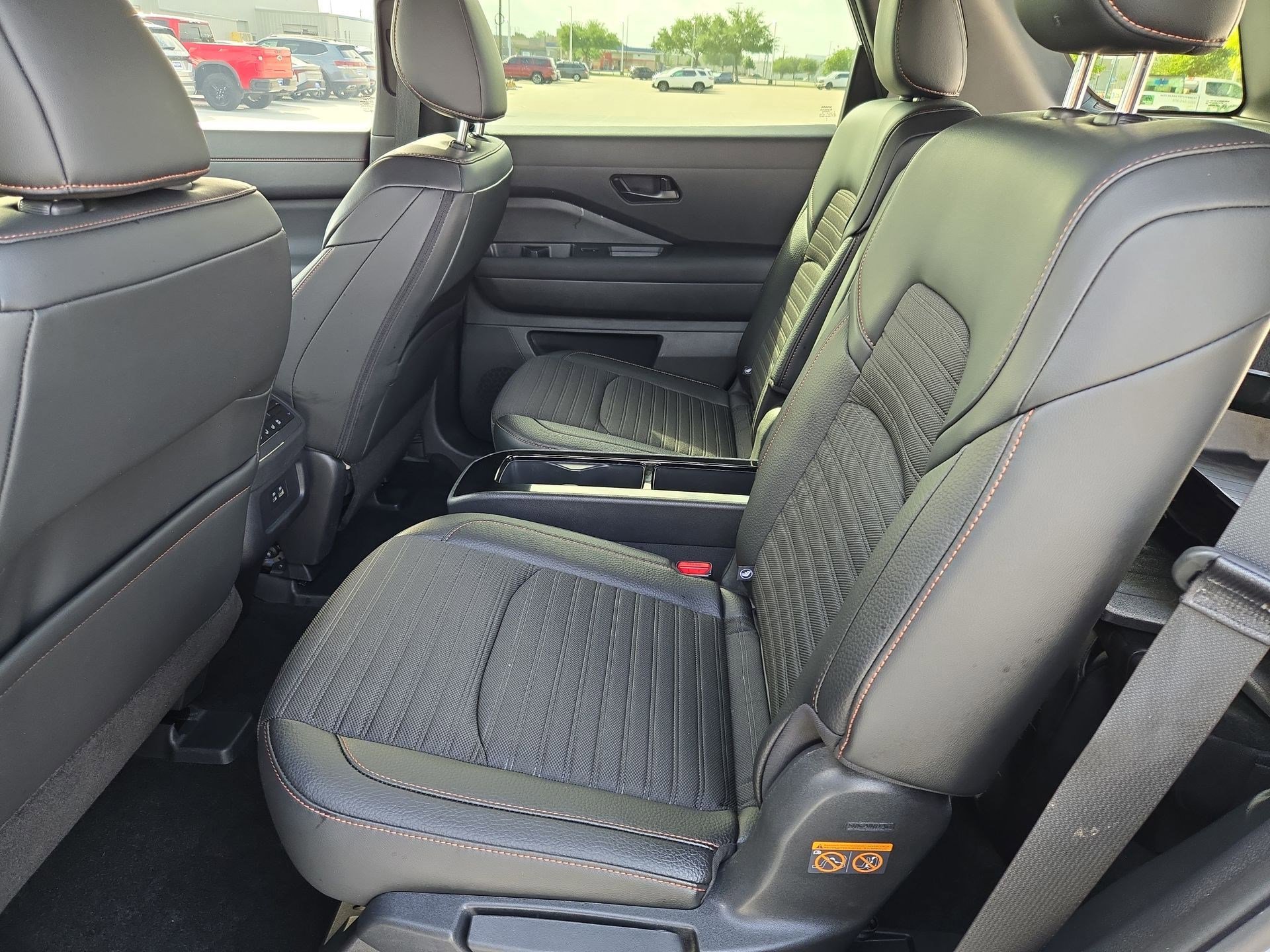 Used 2025 Nissan Pathfinder Rock Creek image 26
