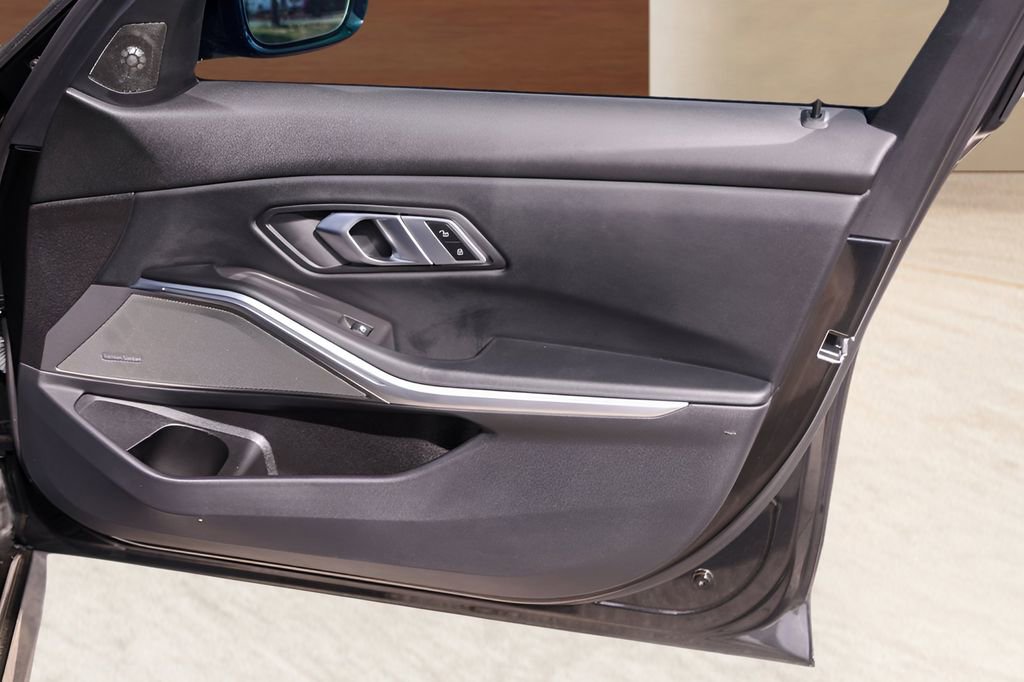 Used 2023 BMW M340i xDrive w/ Premium Package image 29