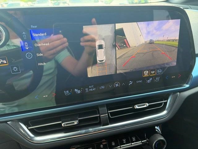 Used 2026 Chevrolet Equinox EV LT w/ Active Safety Package 3 FWD image 20