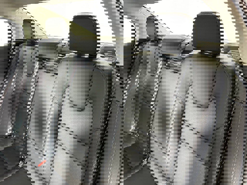 New 2024 Volvo S60 B5 Plus w/ Climate Package image 13