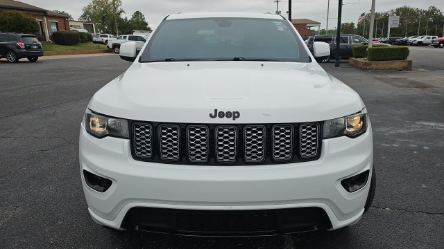 Used 2020 Jeep Grand Cherokee Altitude RWD image 20