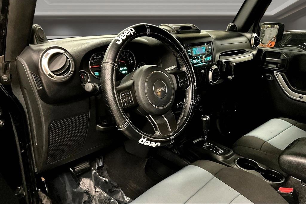 Used 2012 Jeep Wrangler Sahara w/ Connectivity Group image 15