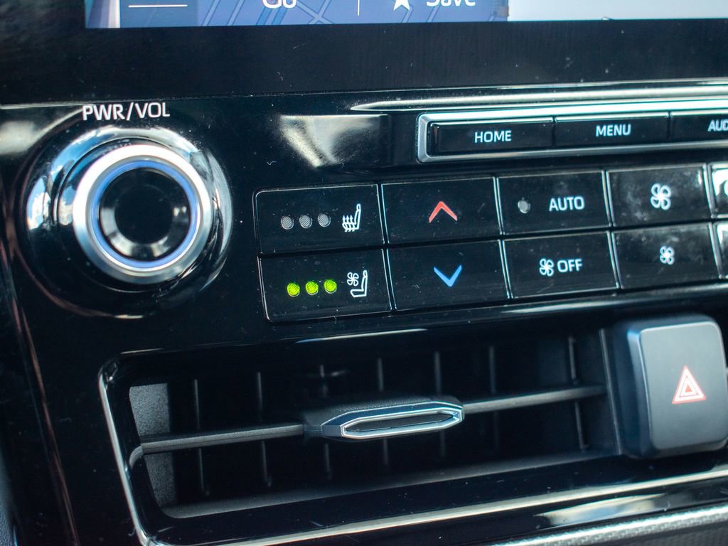 Used 2022 Toyota Highlander Platinum AWD/4WD image 29