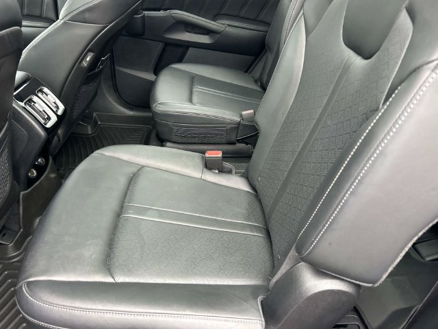 Used 2023 Kia Sorento SX AWD/4WD image 21