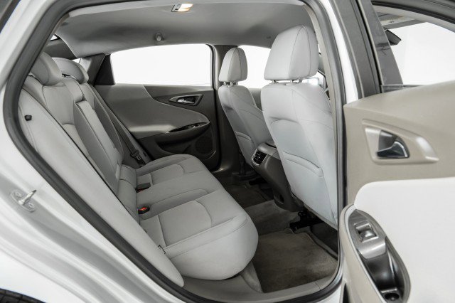 Used 2016 Chevrolet Malibu LT image 34