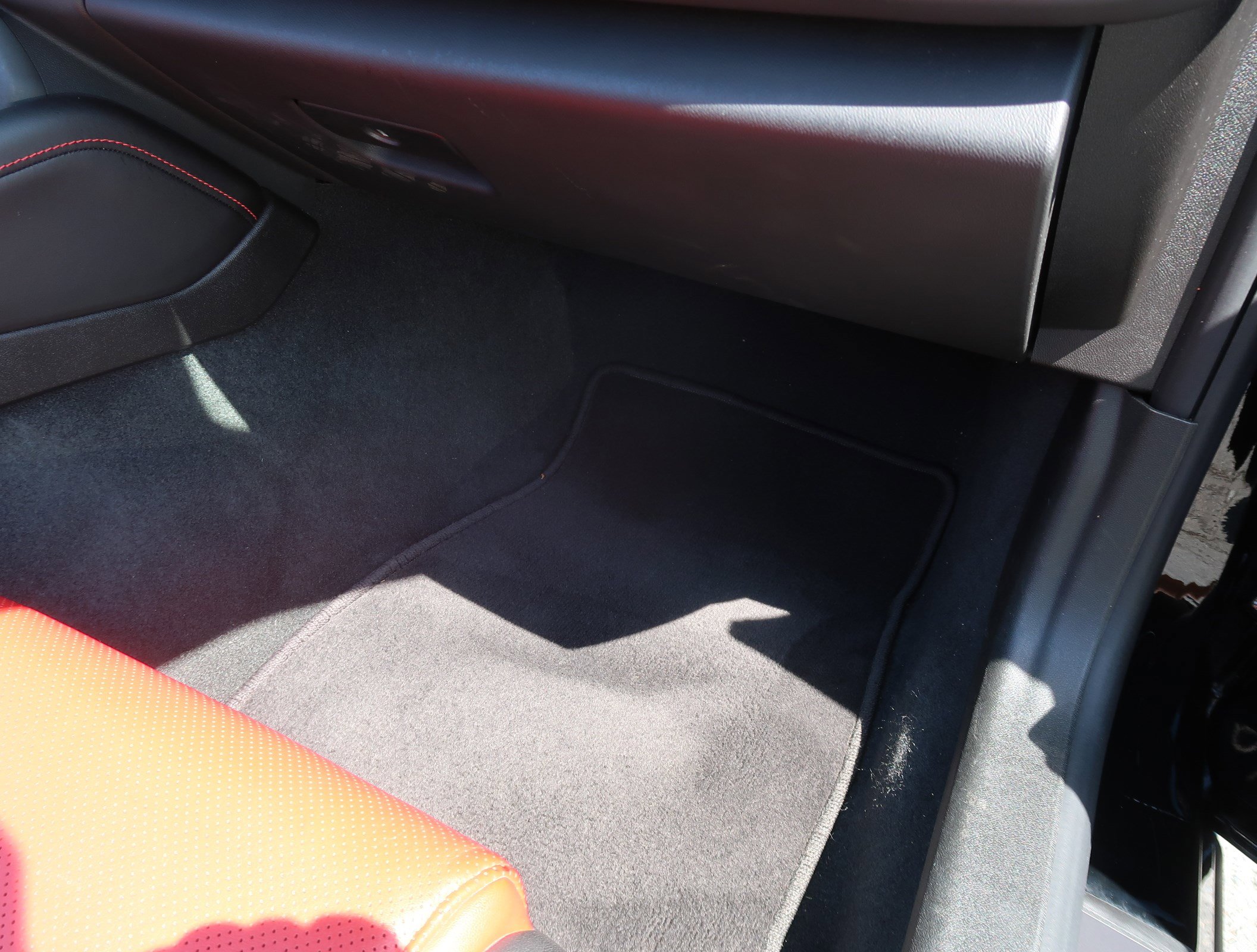 Used 2017 Chevrolet Camaro SS RWD image 40