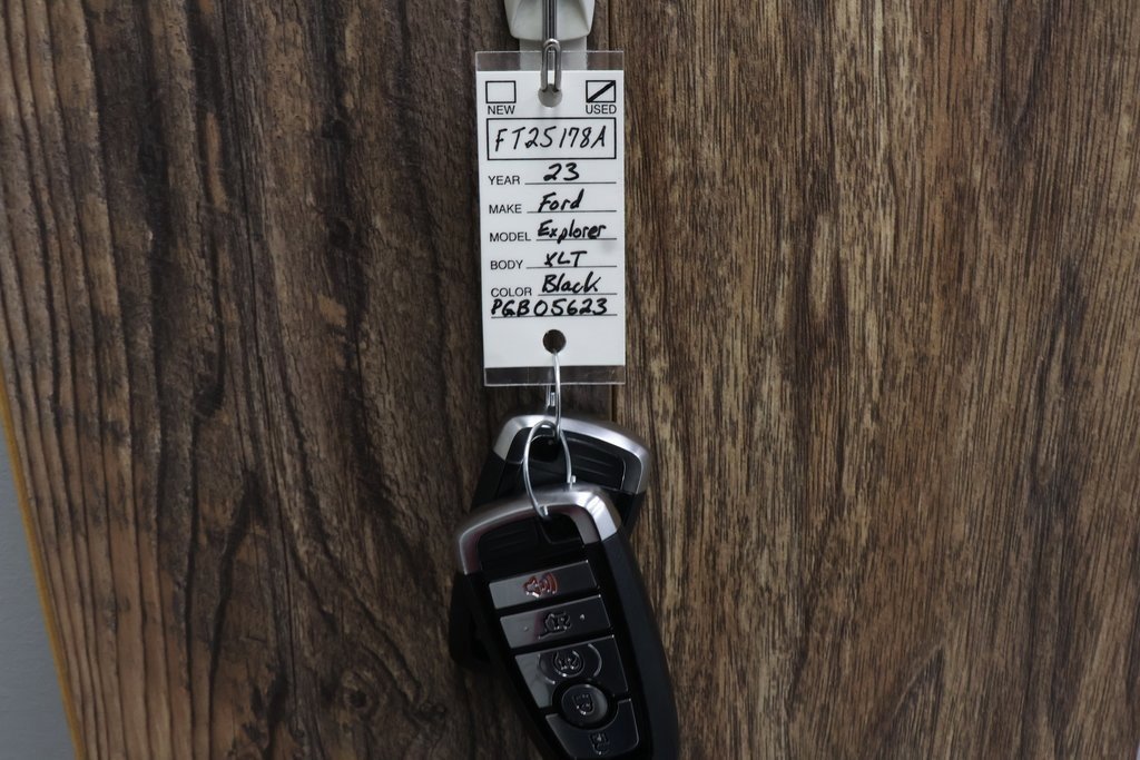 Used 2023 Ford Explorer XLT w/ Equipment Group 202A image 37