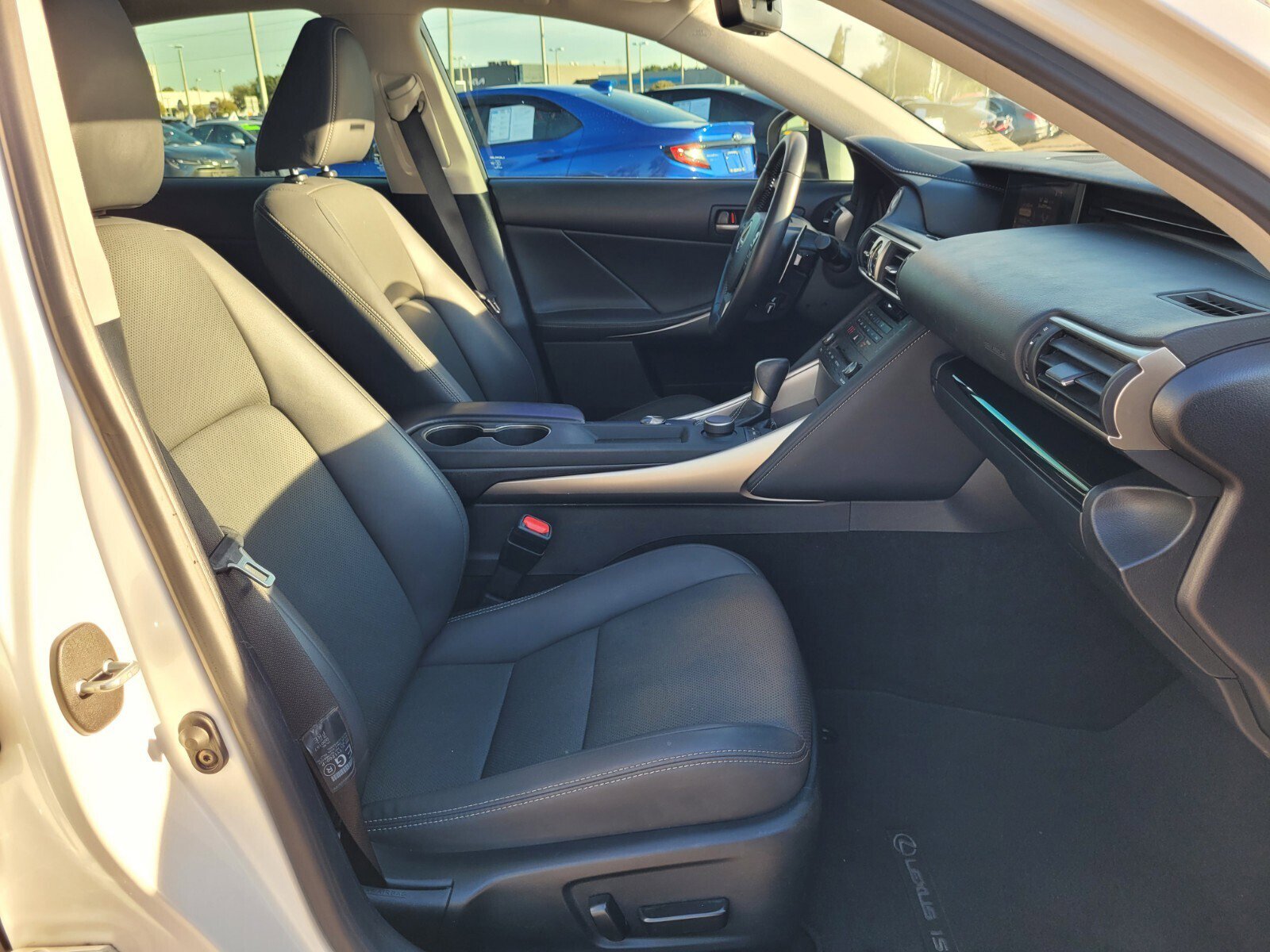 Used 2020 Lexus IS 300 image 16