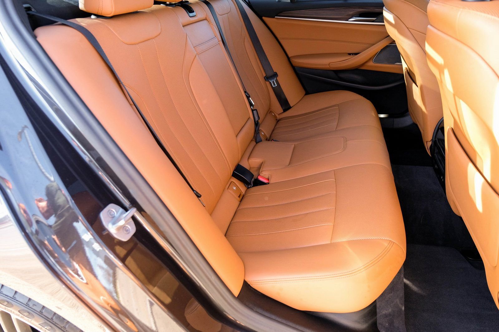 Used 2023 BMW 530i xDrive w/ Executive Package image 45