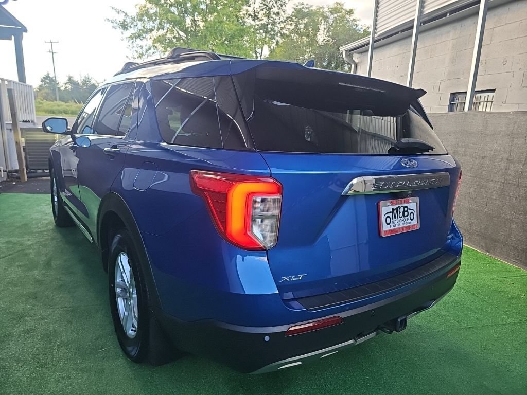 Used 2020 Ford Explorer XLT w/ Equipment Group 202A AWD/4WD image 5