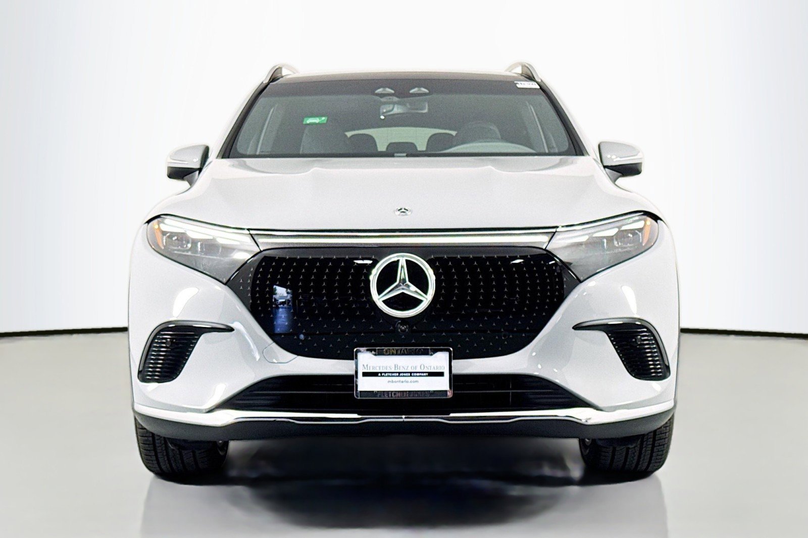 New 2026 Mercedes-Benz EQS 400 4MATIC SUV image 2