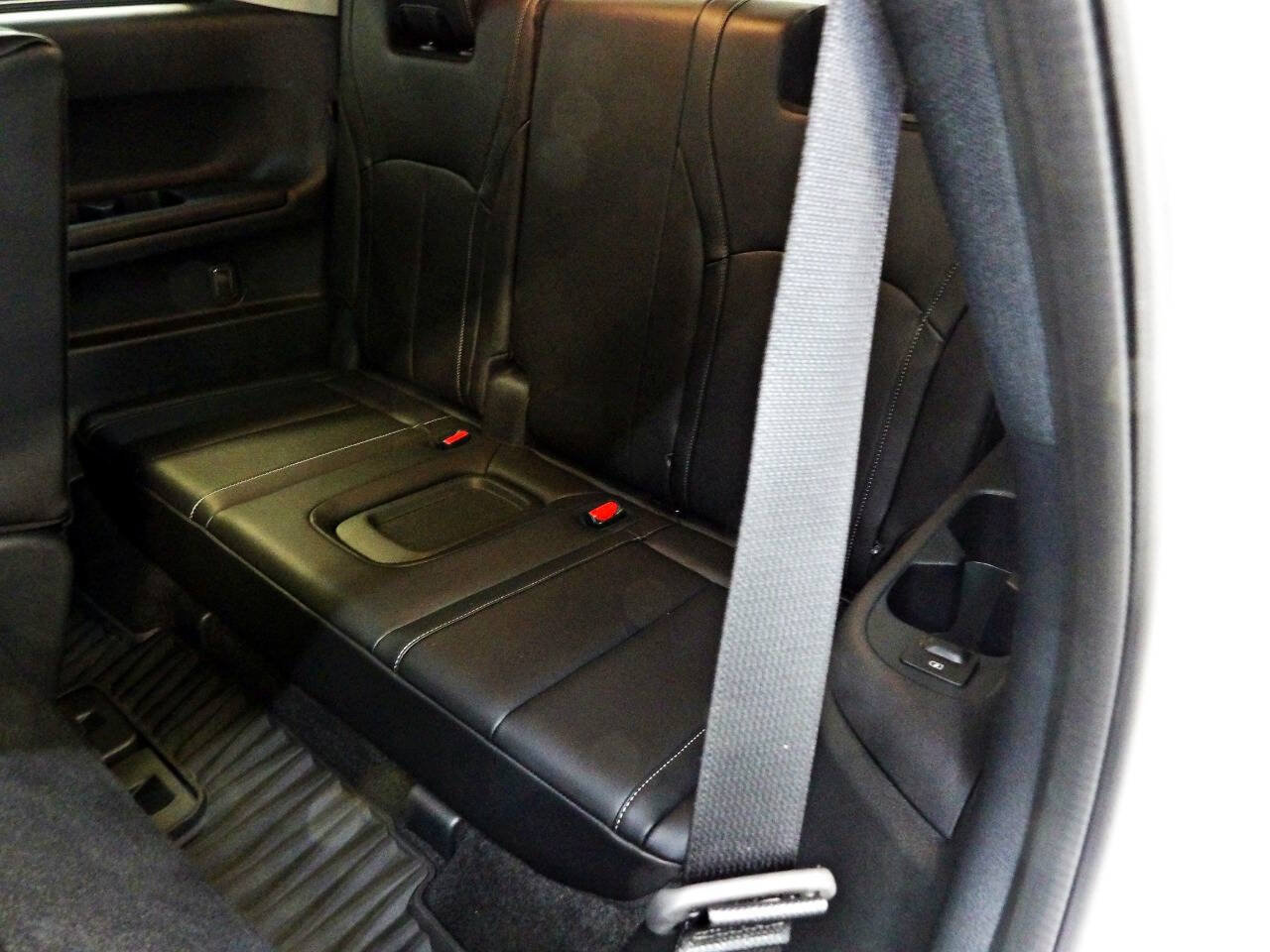 Used 2025 INFINITI QX60 Sensory w/ Vision Package AWD/4WD image 11