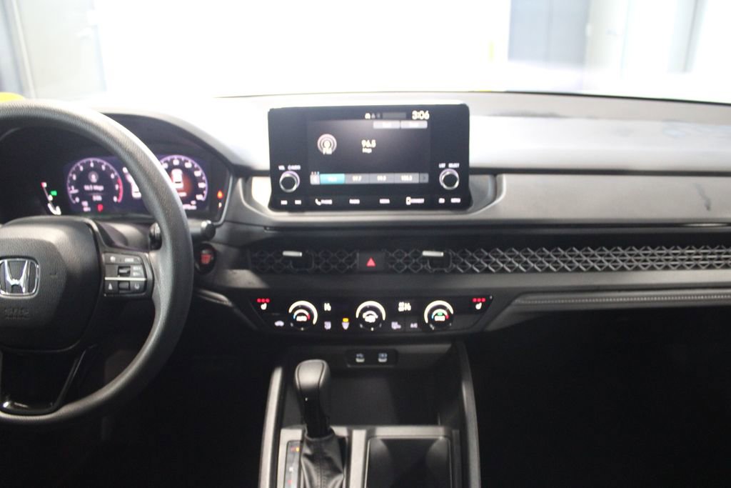 Used 2023 Honda Accord EX image 24
