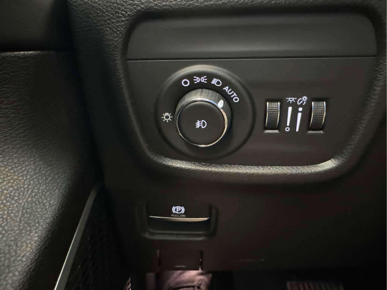New 2026 Jeep Grand Cherokee Limited AWD/4WD image 18