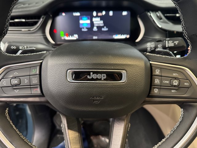 New 2027 Jeep Grand Cherokee Limited AWD/4WD image 23