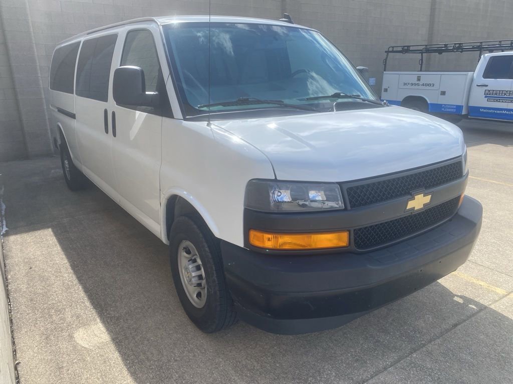 Used 2022 Chevrolet Express 3500 LS RWD image 1