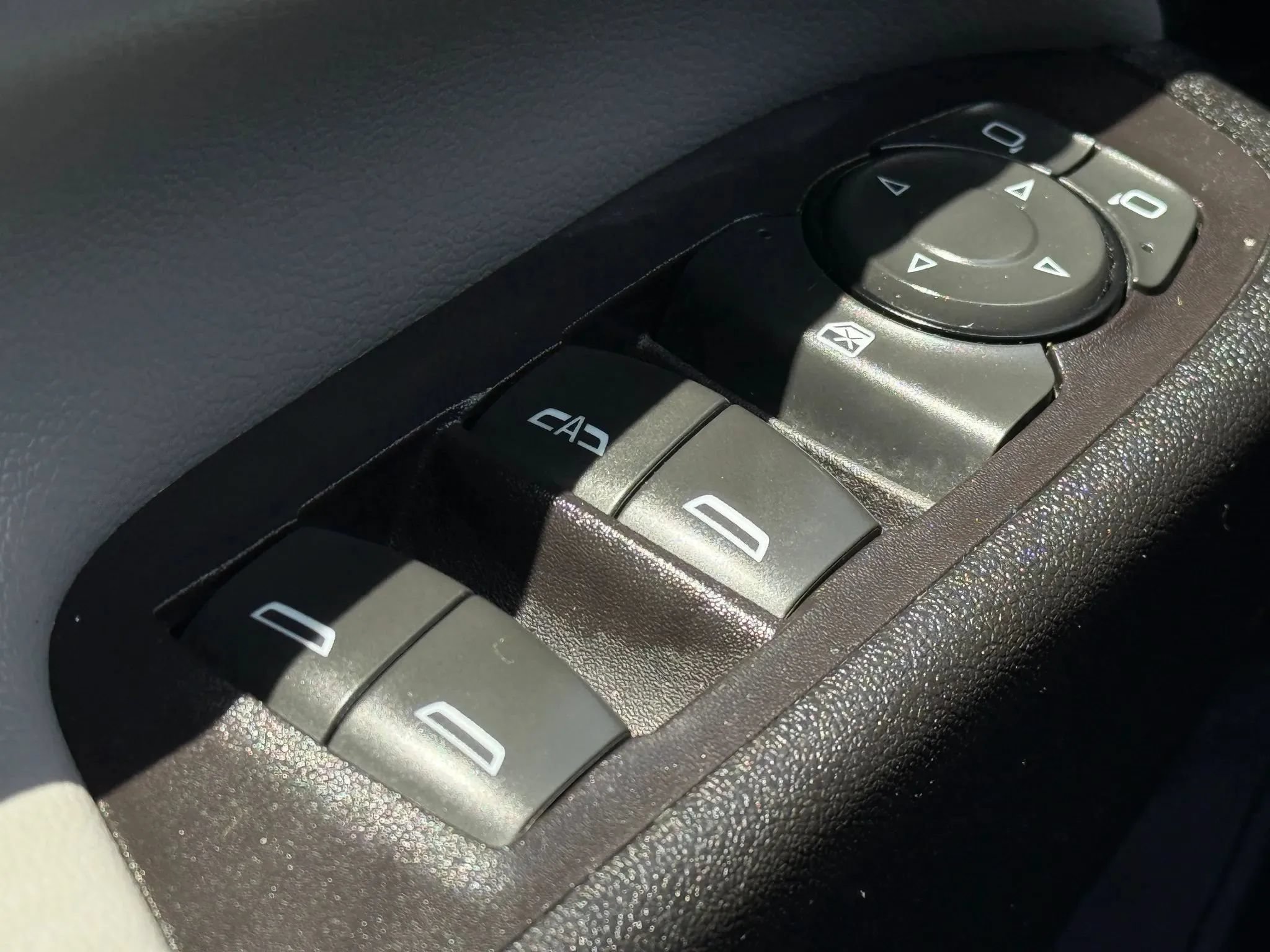 Used 2021 Chevrolet Equinox LS w/ LPO, Floor Liner Package FWD image 23
