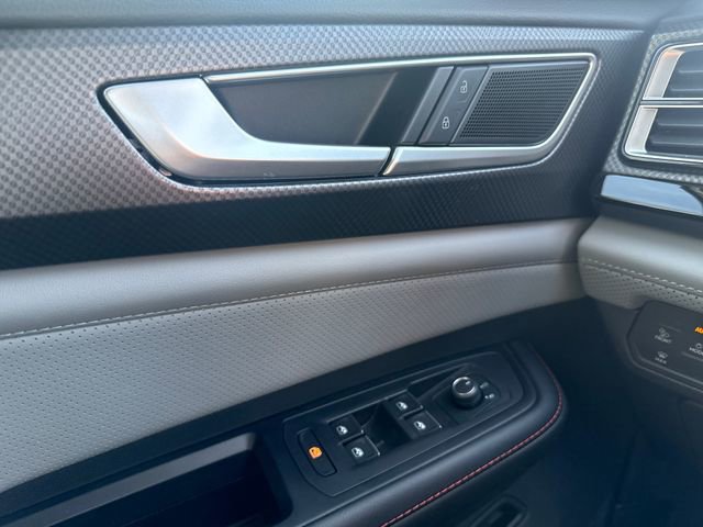 Used 2024 Volkswagen Atlas Peak Edition SEL image 19