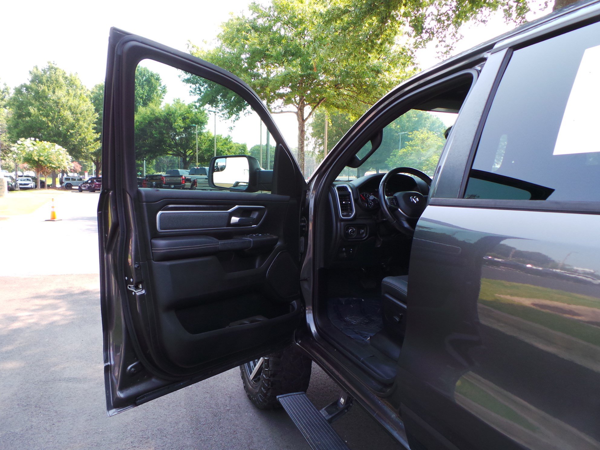 Used 2021 RAM 1500 Big Horn AWD/4WD image 28