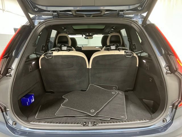 Used 2025 Volvo XC90 B5 Plus AWD/4WD image 6