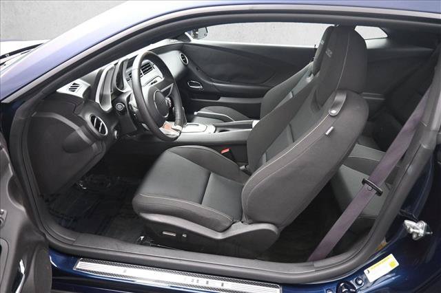 Used 2010 Chevrolet Camaro SS RWD image 9