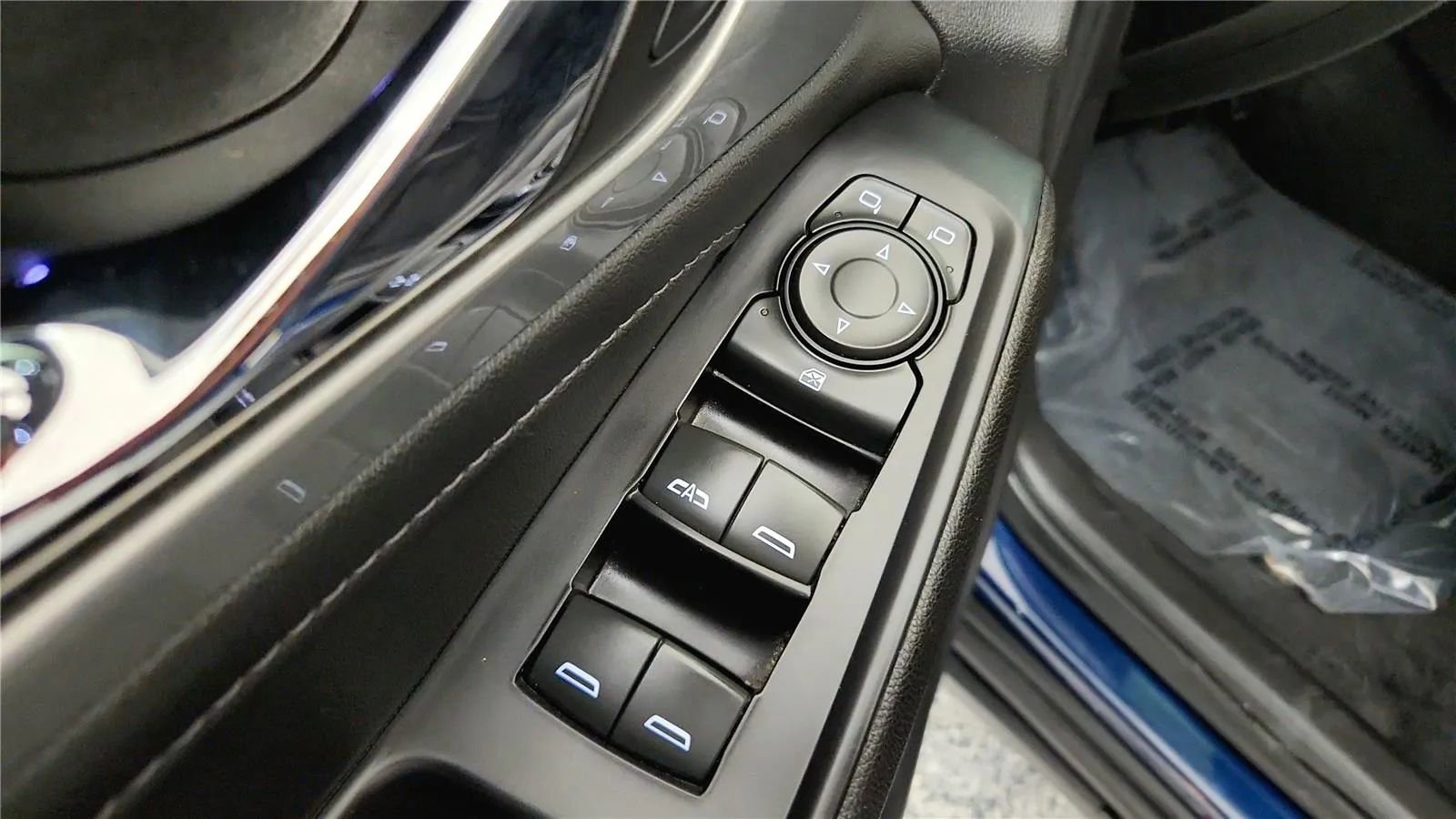 Used 2022 Chevrolet Traverse LT image 30