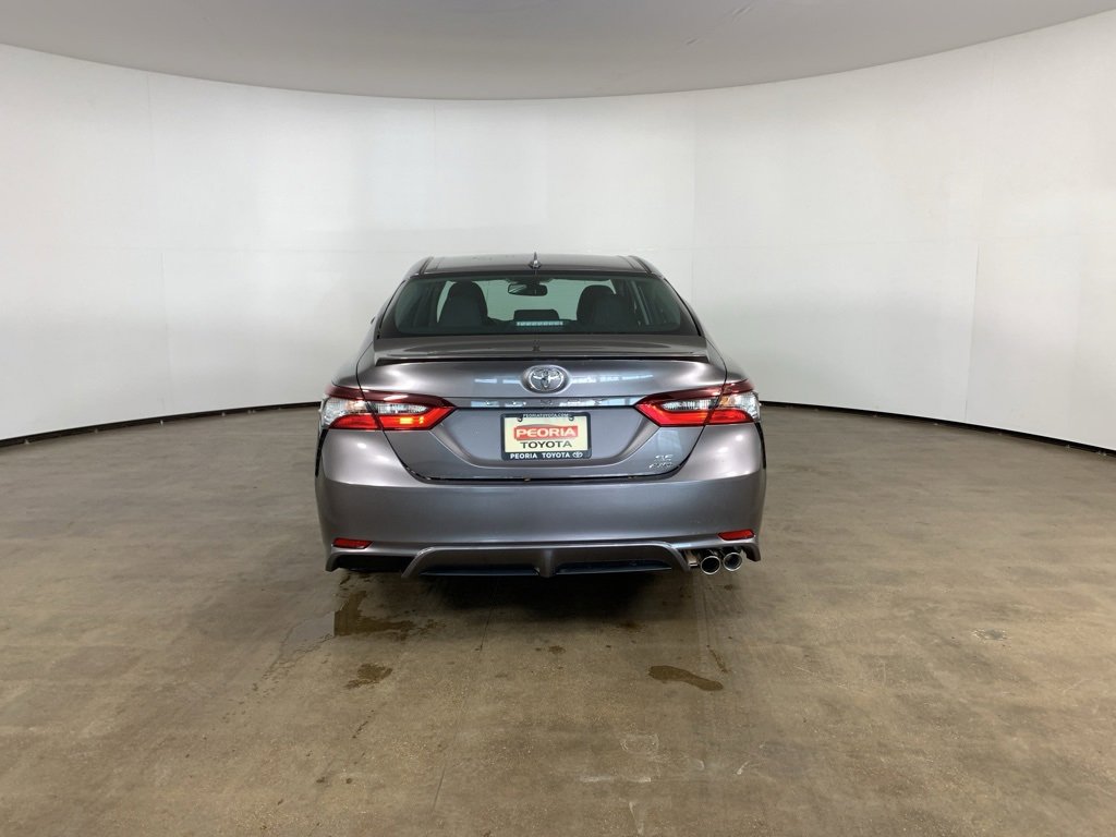Used 2024 Toyota Camry SE w/ Convenience Package image 10
