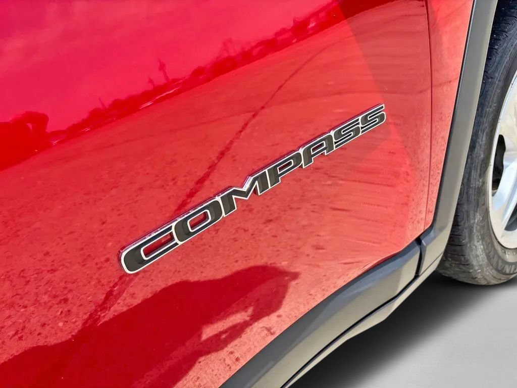 Used 2023 Jeep Compass Sport AWD/4WD image 9